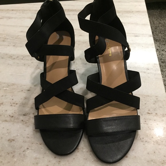 Strappy black wedges - Picture 2 of 3